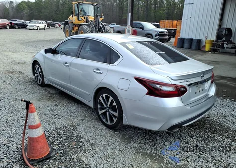 2017 Nissan Altima 2.5 Sr z USA, uszkodzony, nr VIN 1N4AL3AP9HC157342